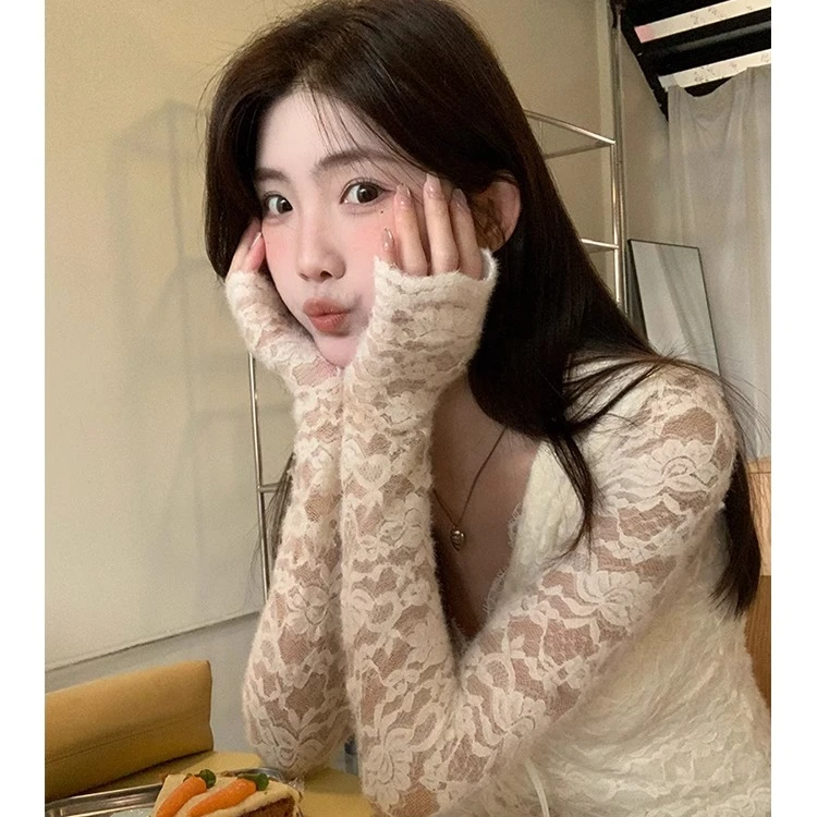 内搭打底衫女开春季2025新款蕾丝t恤v领长袖独特绝美小上衣