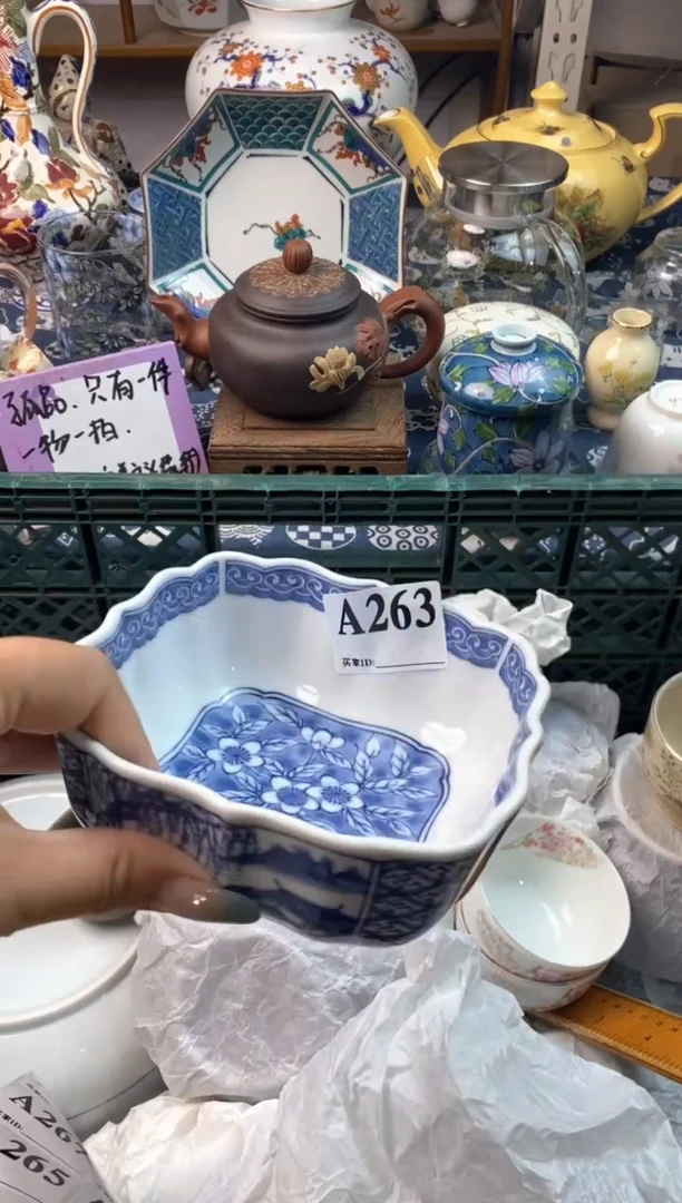 瓷片[○･｀Д´･ ○][○･｀Д´･ ○]