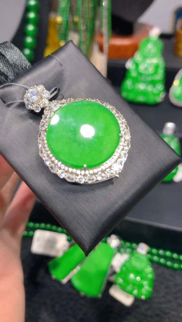 颈饰银S925镶嵌翡翠16一季