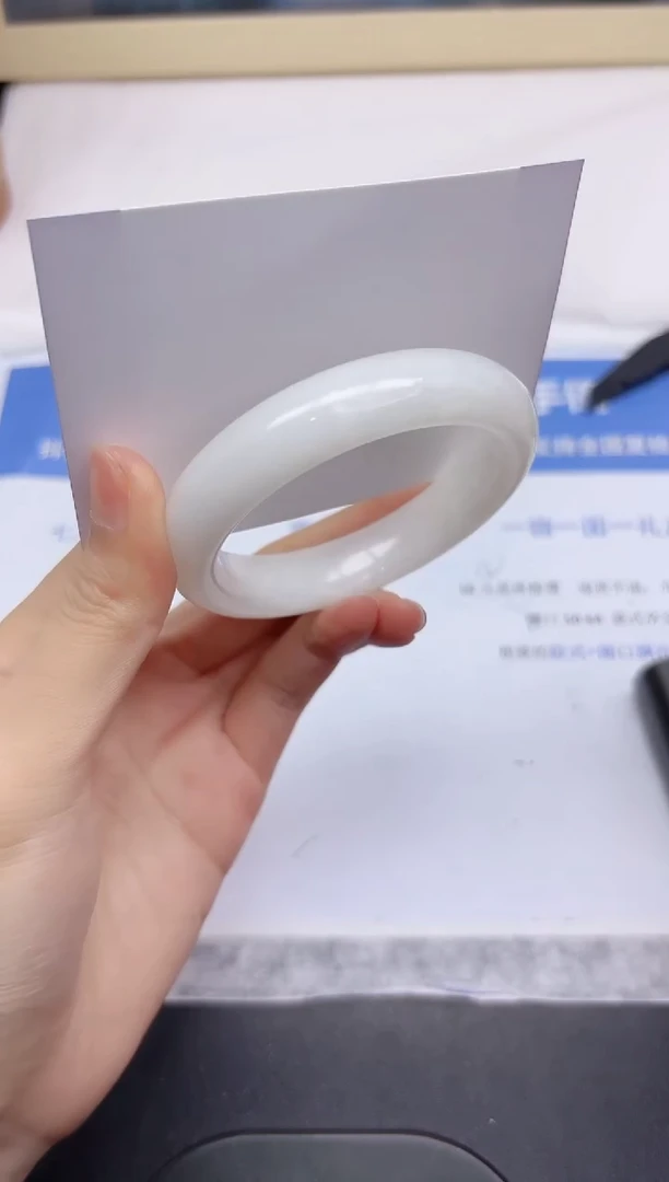 和田玉手镯未镶嵌369-53