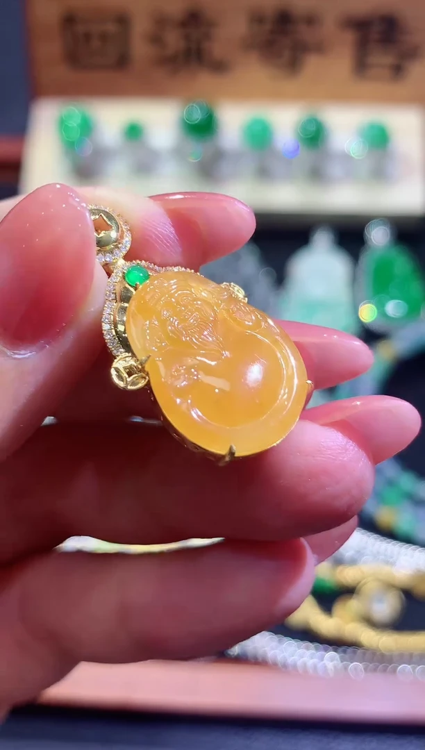 翡翠18K金镶嵌吊坠(不含链)31团购