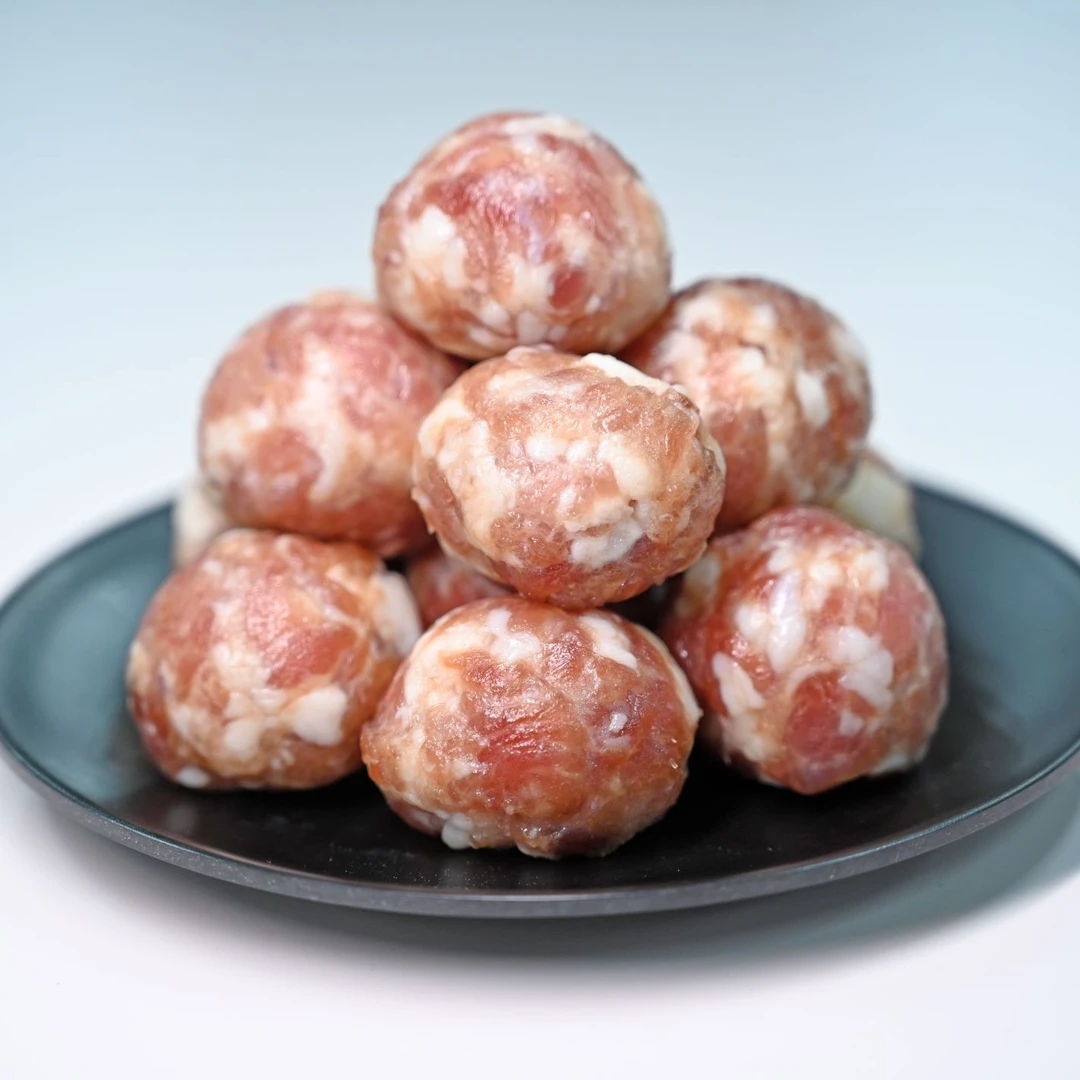 咸肉圆子腊肉丸子农家纯手工制作咸土猪肉清蒸炖汤扬州口味狮子头
