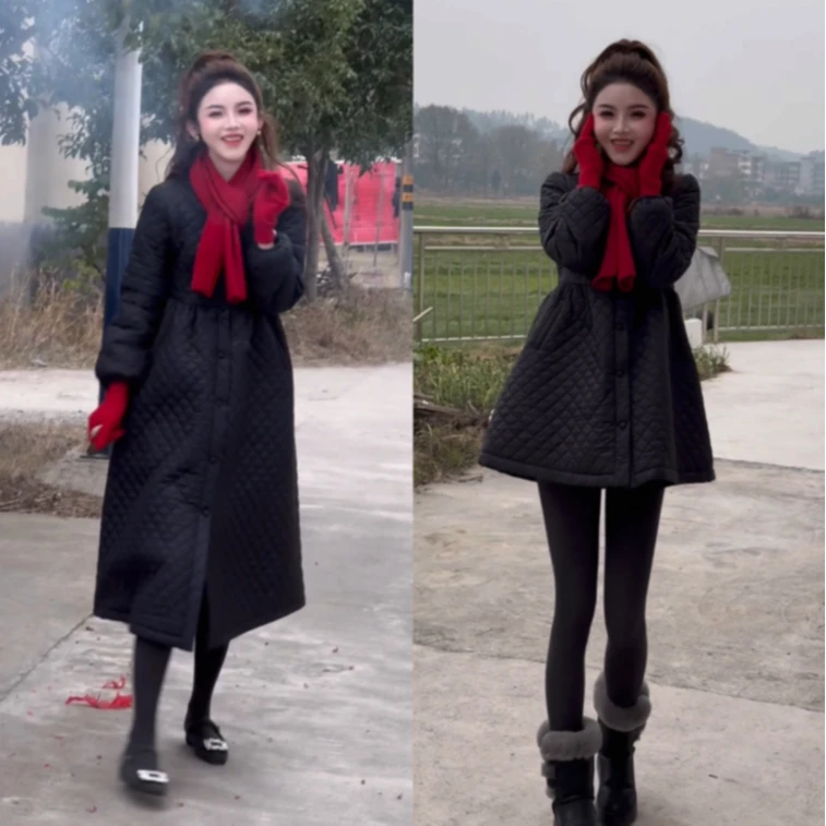 小魔女•韩版绗缝夹棉蓬蓬菱格黑色加厚保暖潮服