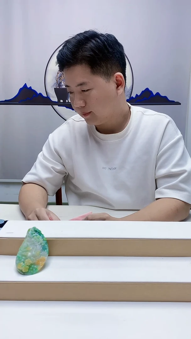 未镶嵌定制翡翠菠***雪4917zm-毛货挂件