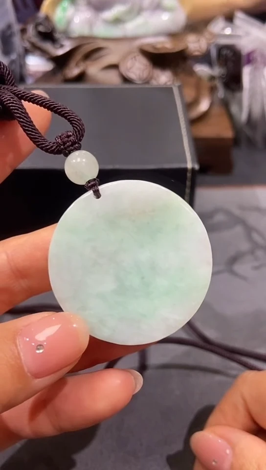 翡翠未镶嵌颈饰吊坠