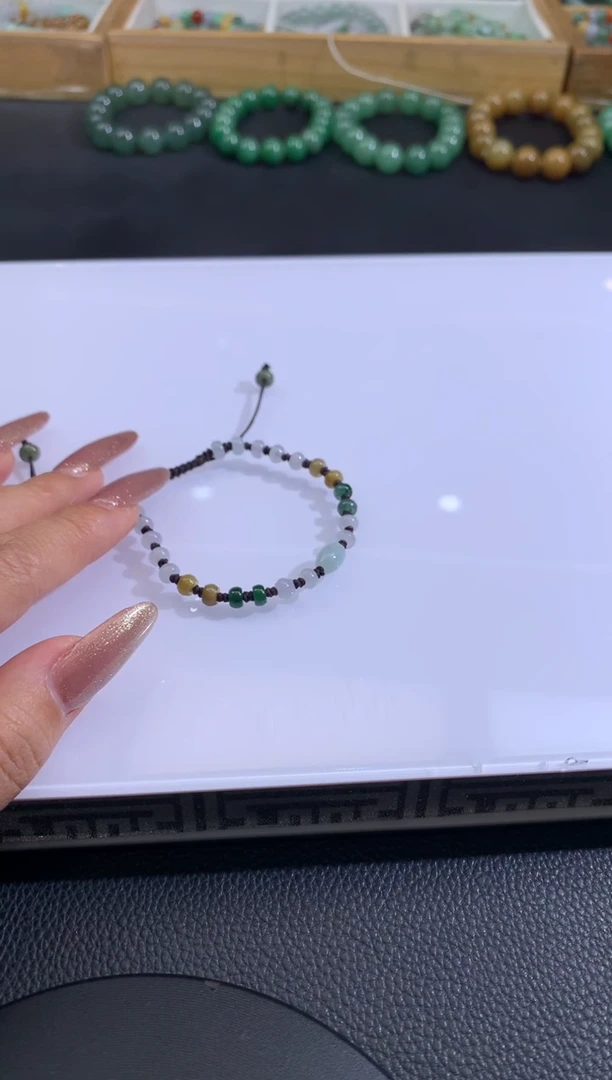 【闪购商品】翡翠手链未镶嵌翡翠