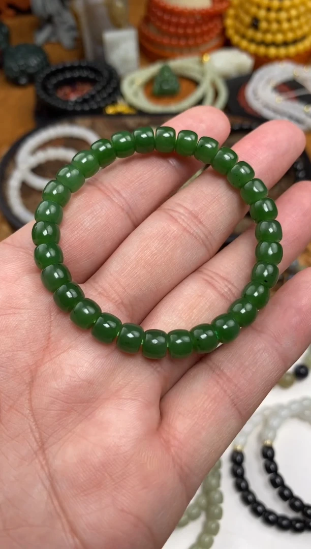 颈饰未镶嵌和田玉手串