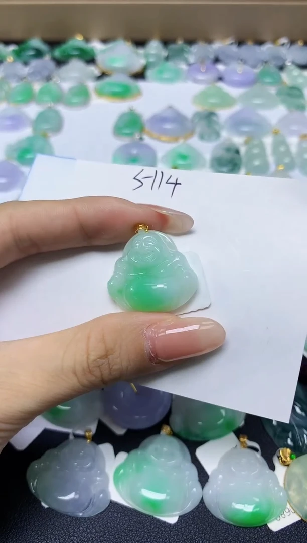 翡翠18K金镶嵌颈饰 天然缅甸翡翠A货