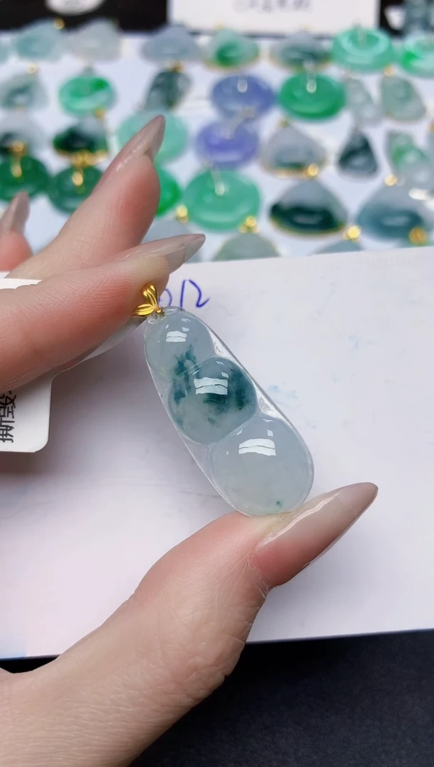 颈饰18K金镶嵌翡翠天然缅甸A货翡翠百元以上9元证书费自理