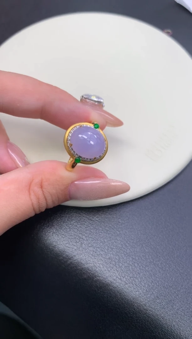 颈饰18K金镶嵌翡翠48小时鉴赏期 退货不扣服务费