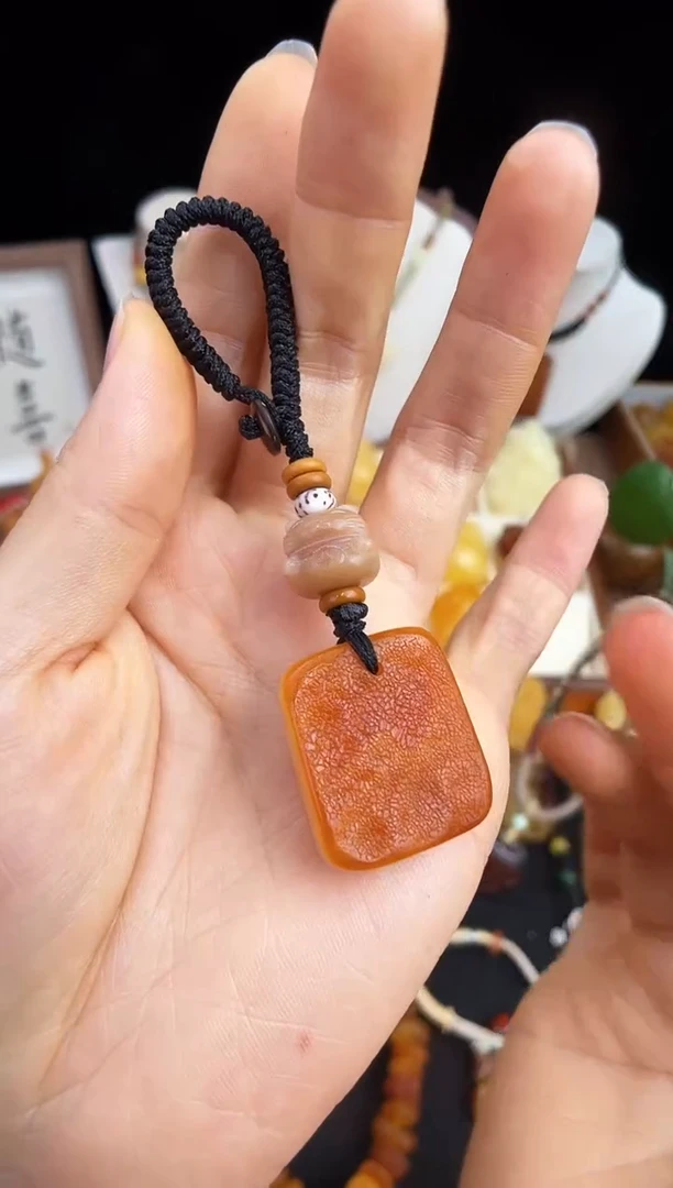 未镶嵌琥珀珠宝奇石柒月