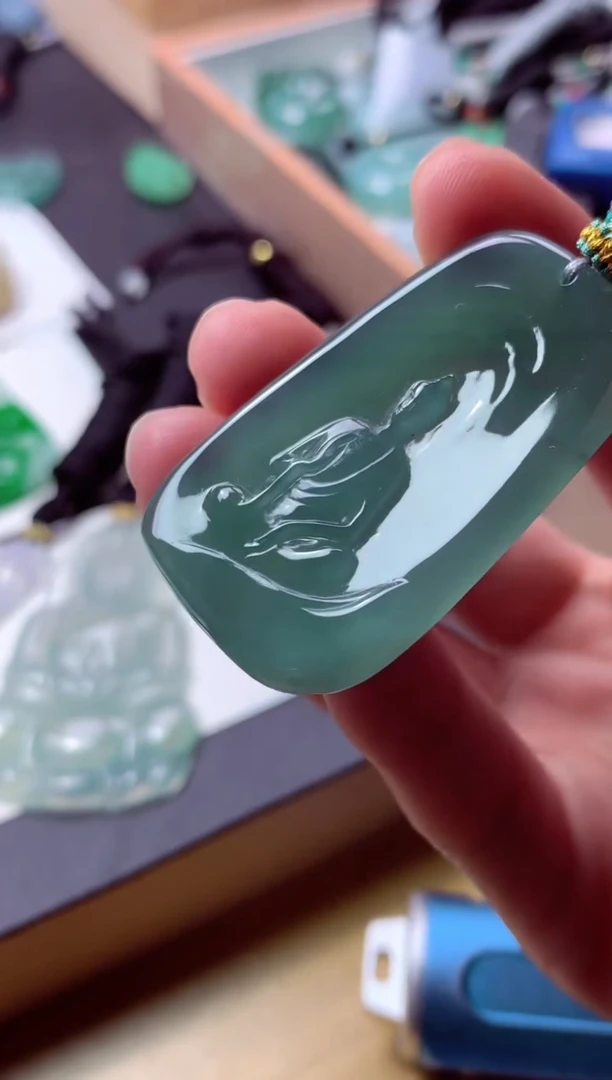 翡翠未镶嵌颈饰天然翡翠