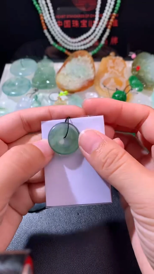 未镶嵌定制翡翠