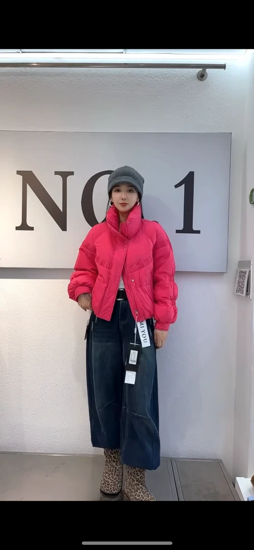 2025冬季保暖加绒加厚款女短款白鸭绒羽绒服