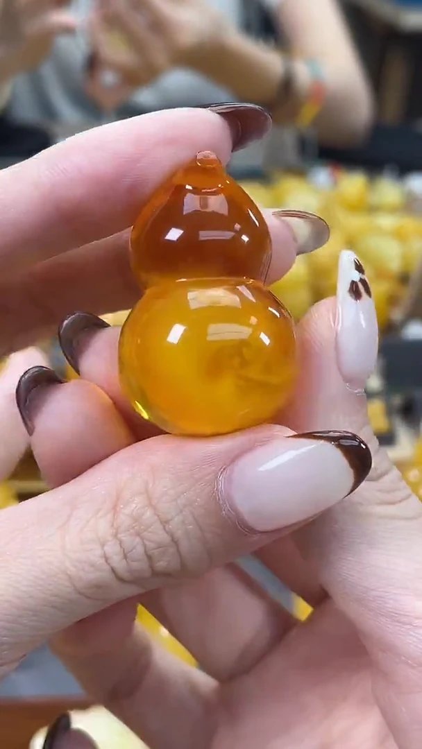 裸石琥珀未镶嵌j32