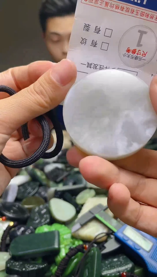 颈饰未镶嵌和田玉373