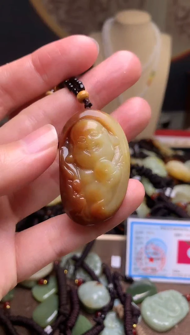 颈饰未镶嵌和田玉新疆料青海料清水和田玉吊坠