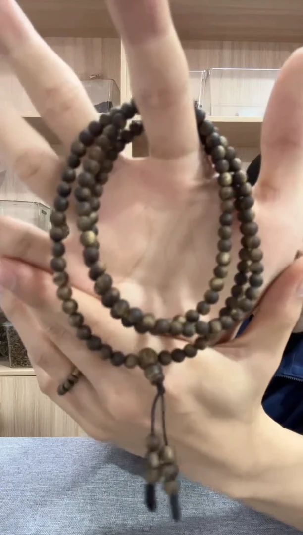 【闪购商品】沉香手串05圆珠多圈10克+ 多样性发其一