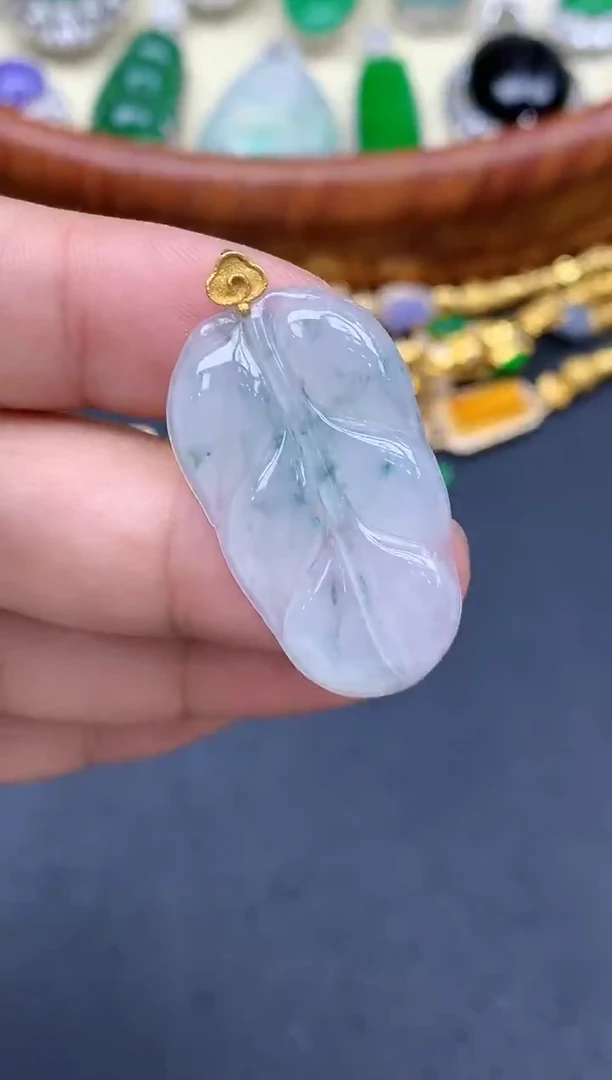 颈饰18K金镶嵌翡翠78-中国好珍宝