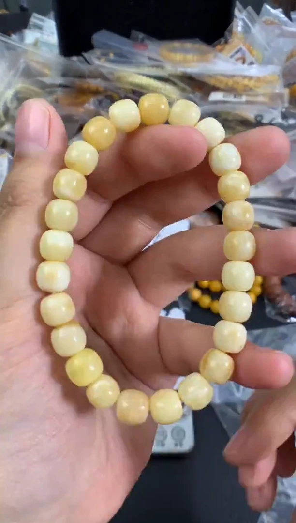 蜜蜡未镶嵌珠宝奇石1