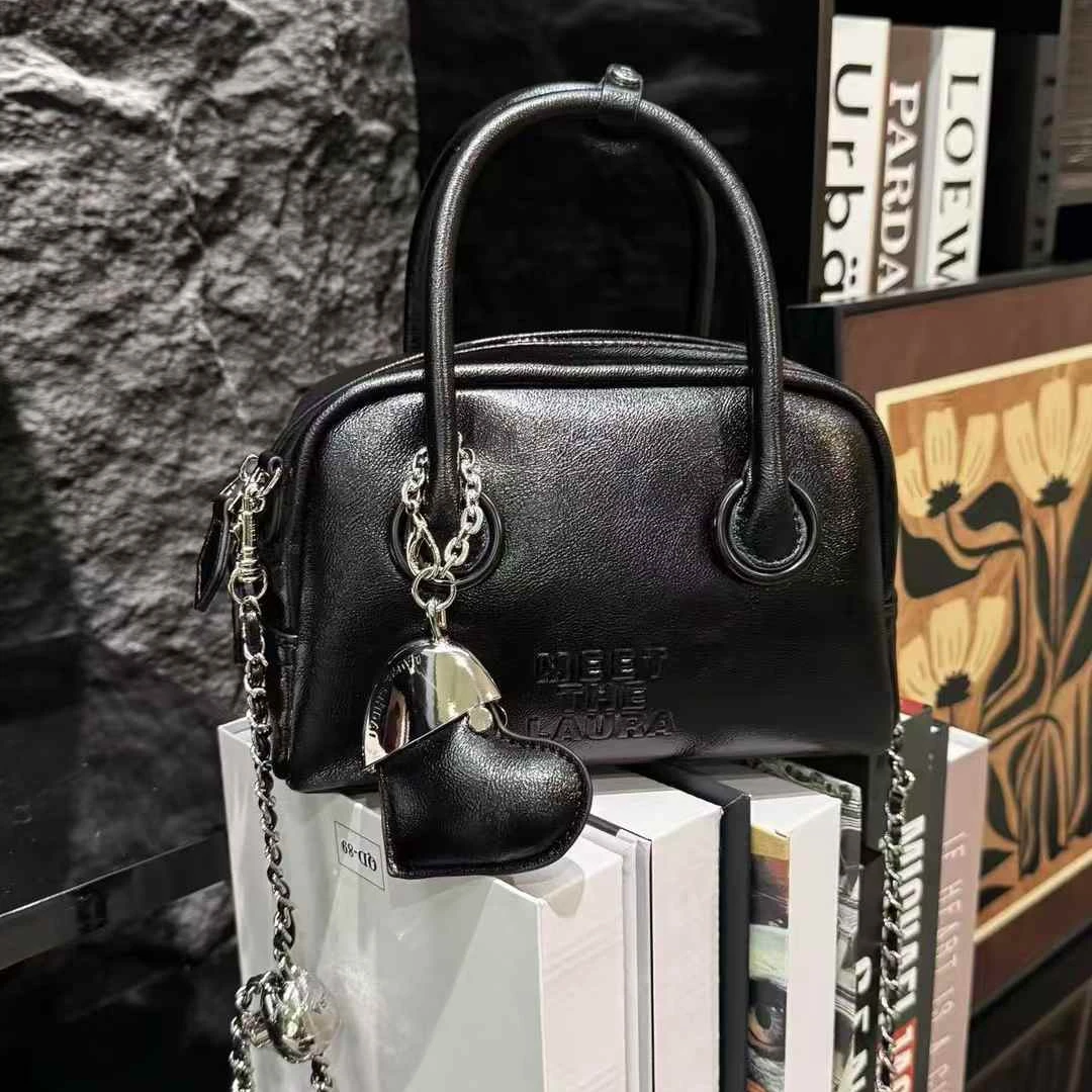 黑色时尚简约2025新款保龄球手提包包轻奢小众高级链条斜挎包百搭