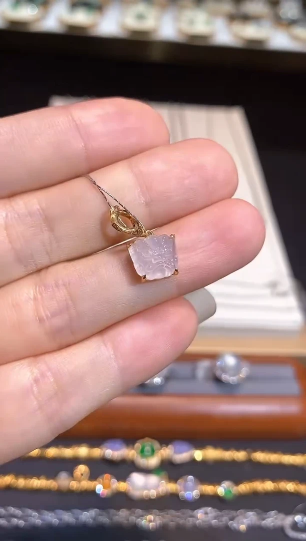 翡翠18K金镶嵌吊坠(不含链)吊坠