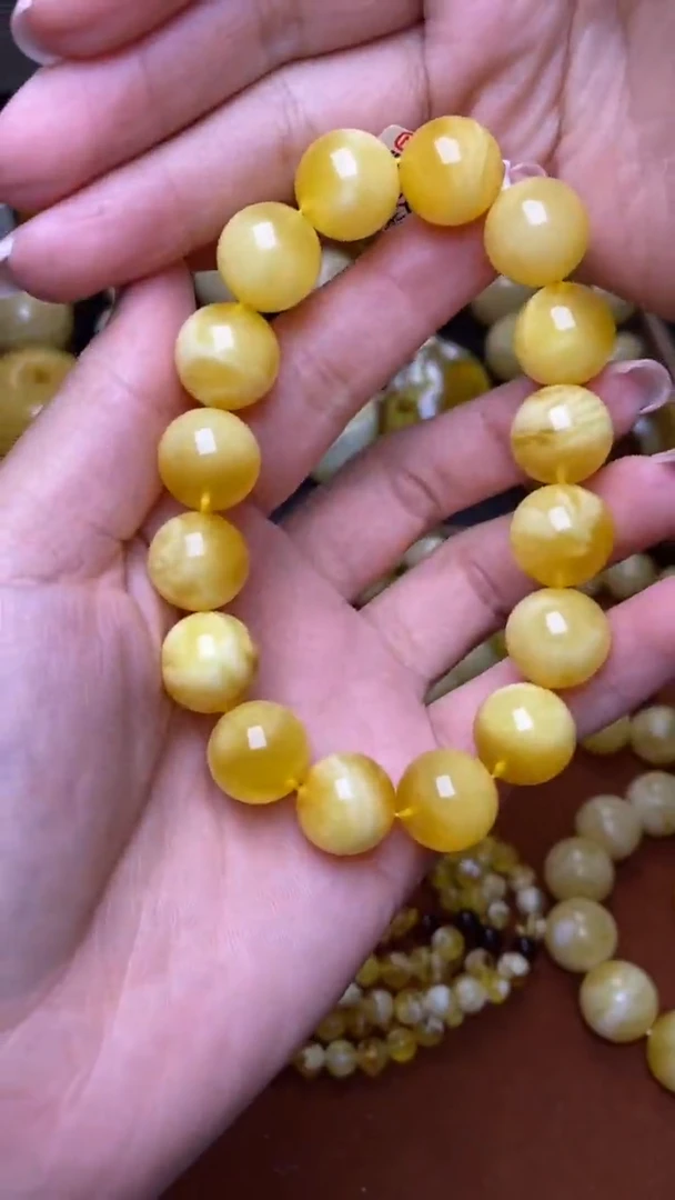 未镶嵌琥珀裸石葵.106