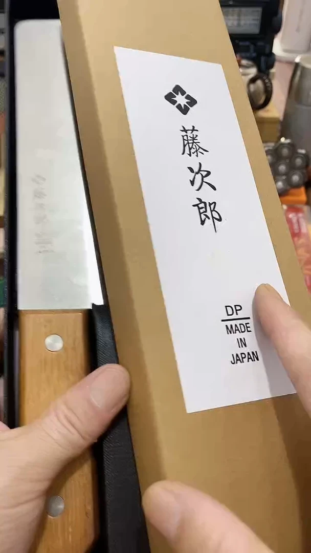 瓷片闪购商品  如图所示