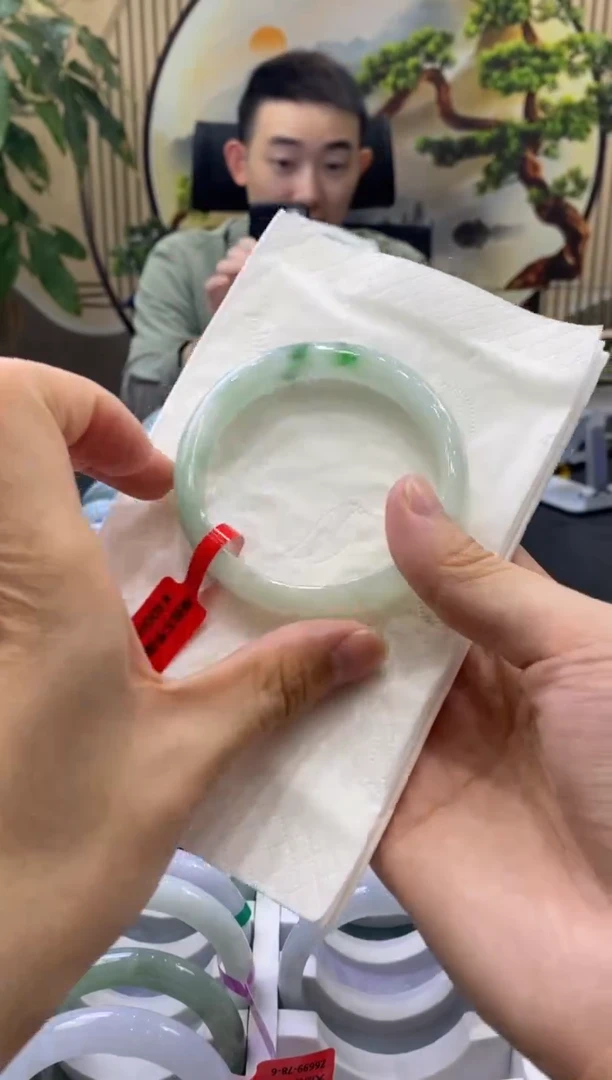 未镶嵌手镯翡翠6577