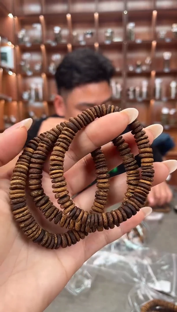 【闪购商品】沉香手串50号惠安红土多样性发一条