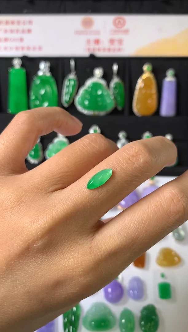 未镶嵌定制翡翠裸石（镶嵌定制）