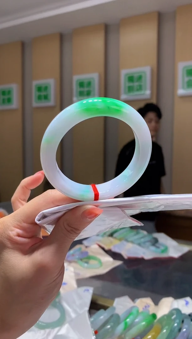 未镶嵌手镯翡翠-Q174 圈口56.3