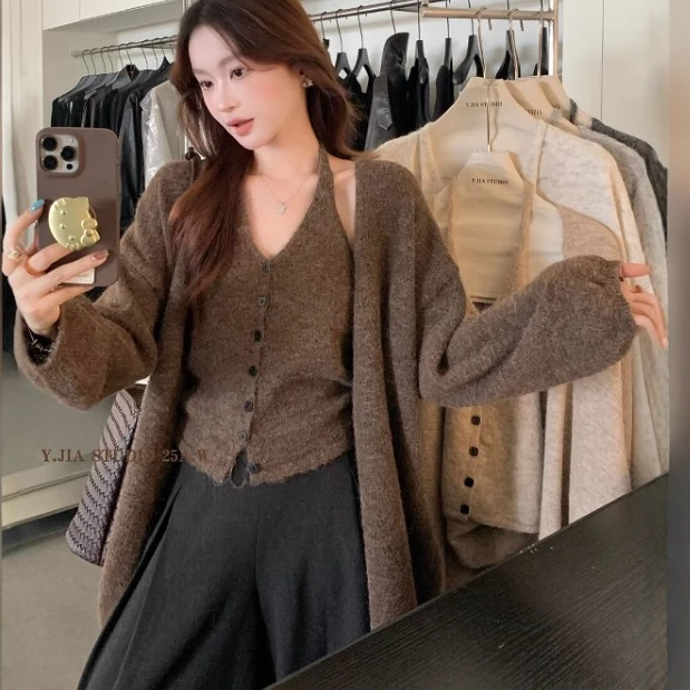 韩系简约气质温柔V领针织开衫+挂脖休闲显瘦露背背心两件套女秋季