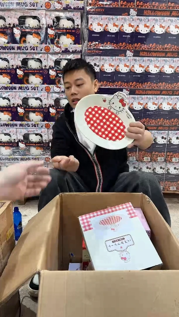 瓷片原盒kt猫红格子餐盘