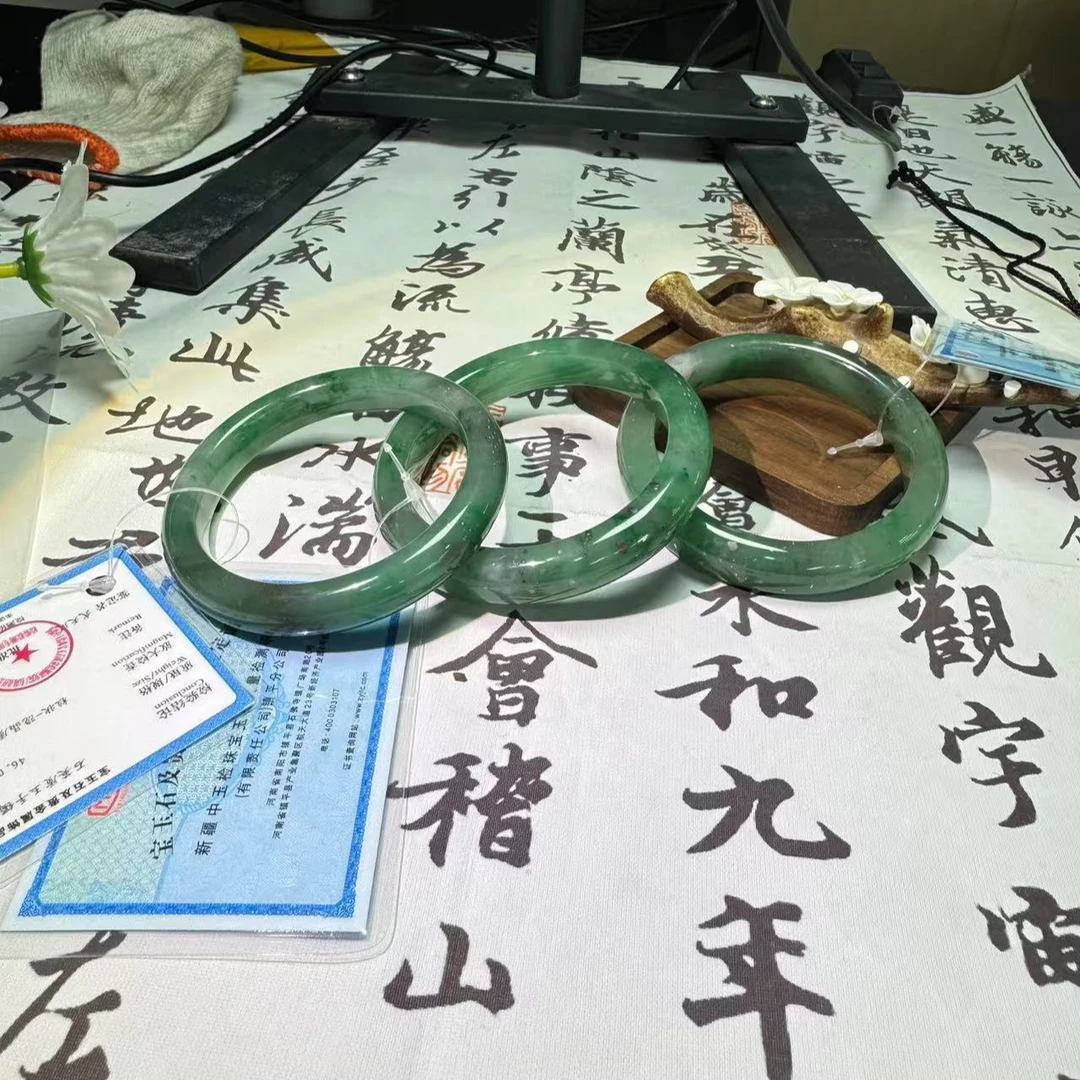 天然非洲翠手镯 拍一发一多样性发其一 1010007