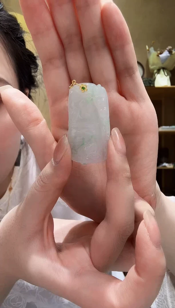 颈饰未镶嵌翡翠吊坠
