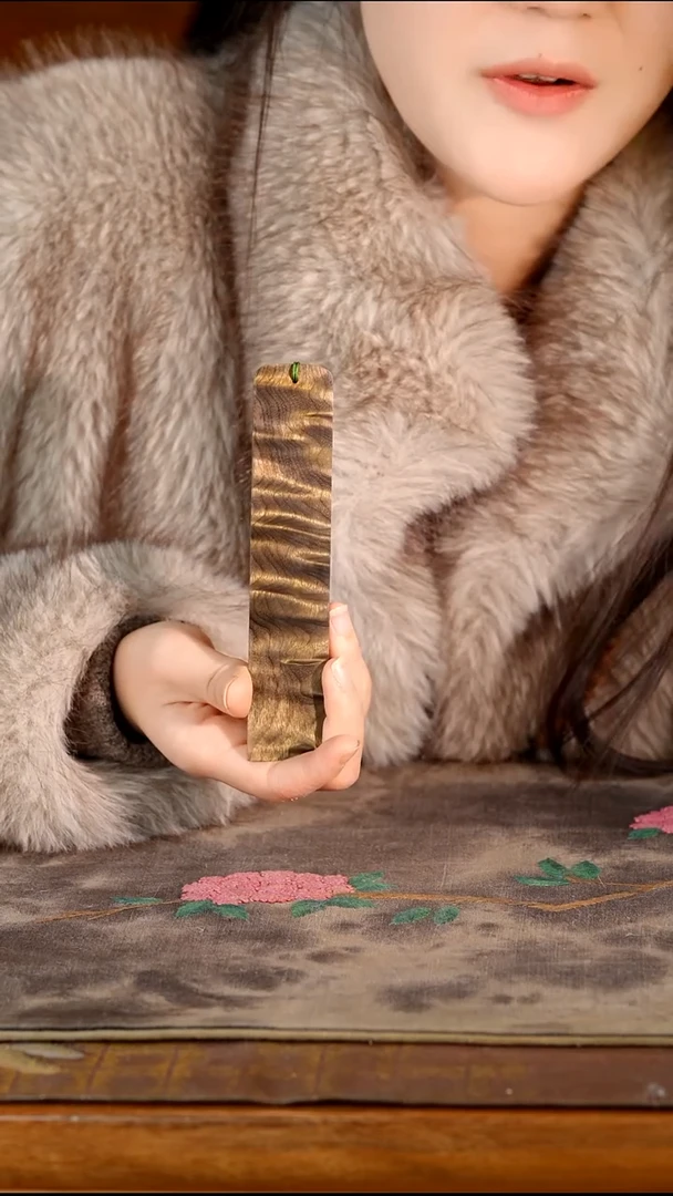 金丝楠水波纹书签