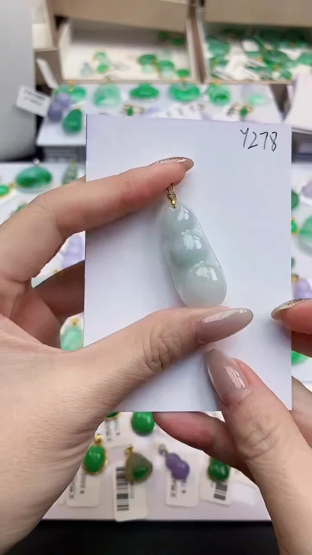 颈饰未镶嵌翡翠天然缅甸A货翡翠