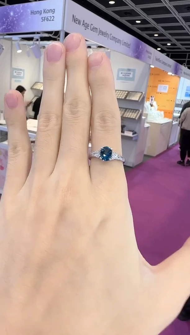 银S925镶嵌戒指托帕石9*7mm伦敦蓝