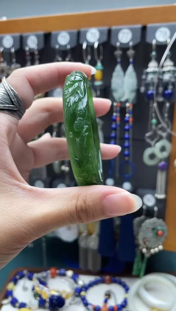 和田玉（碧玉）手镯未镶嵌豫****）饰品