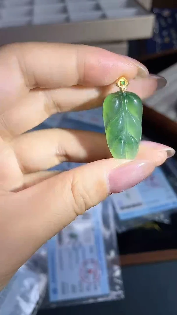 颈饰18K金镶嵌翡翠202021212