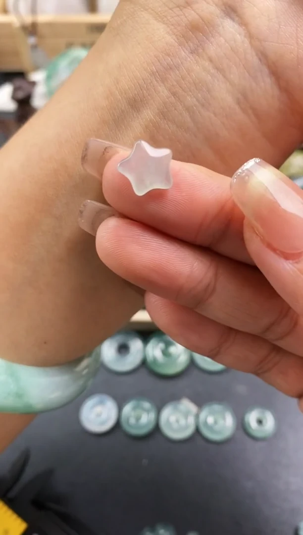 裸石翡翠福利品  星星