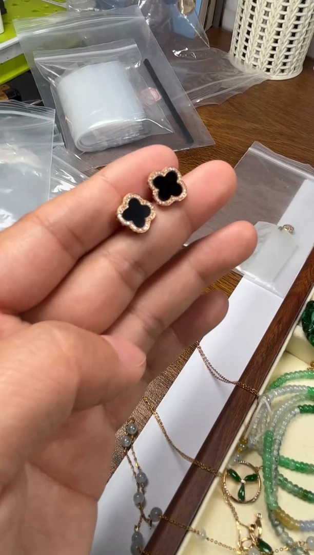 【闪购商品】翡翠耳饰18K金镶嵌trmdahfc