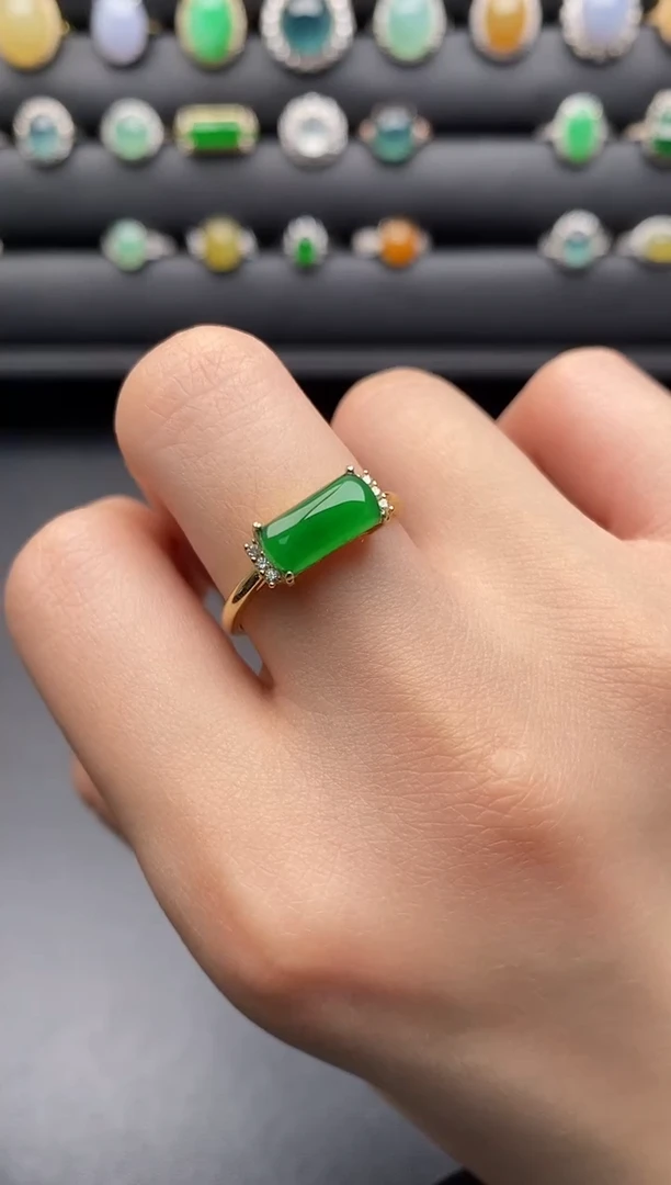 银S925镶嵌戒指翡翠一物一证一礼盒