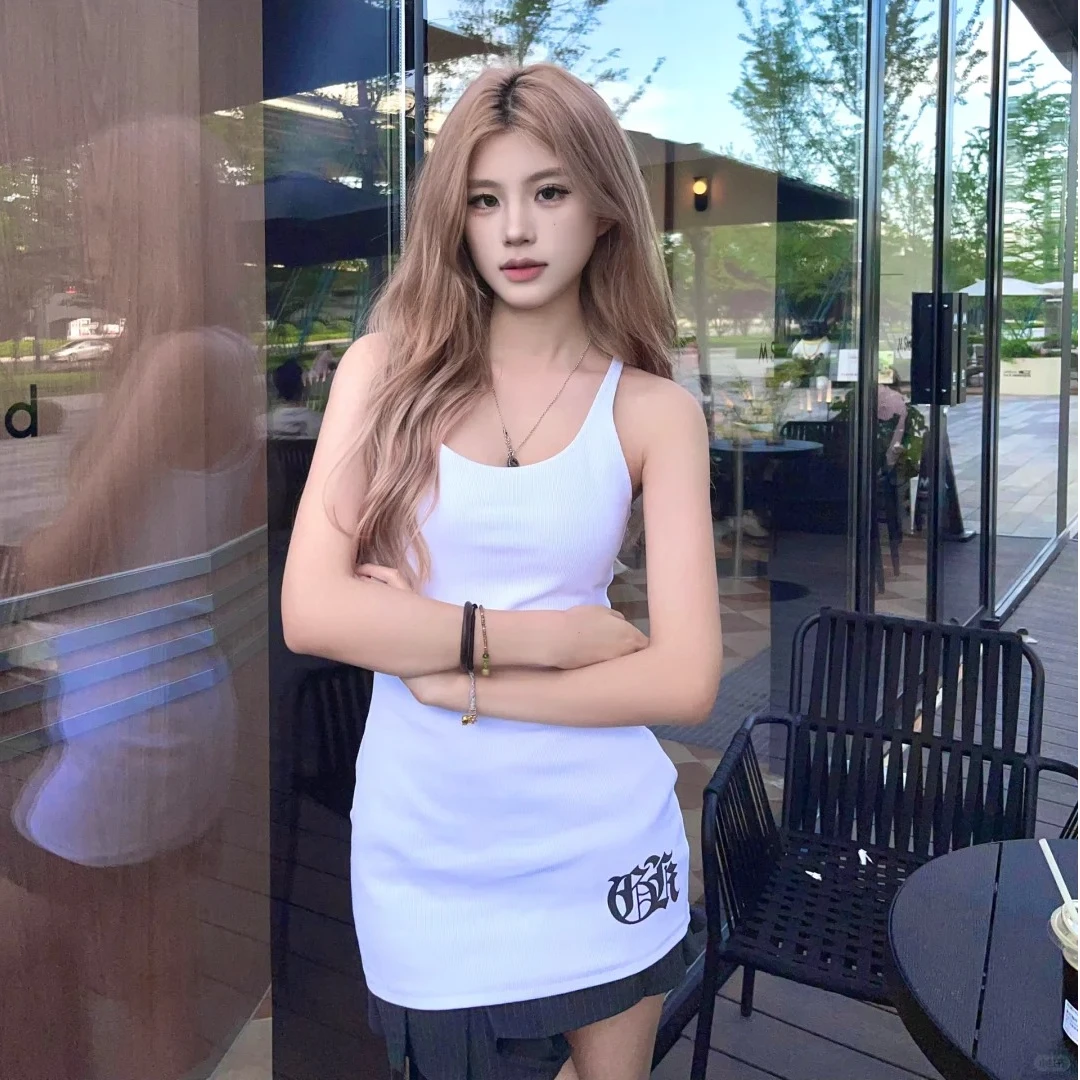 美式复古白色无袖背心女夏修身显瘦甜辣妹气质中长款性感吊带上衣