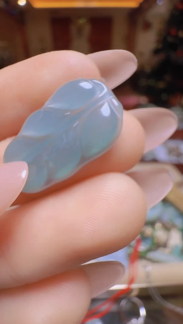 【闪购商品】翡翠吊坠(不含链)未镶嵌翡翠