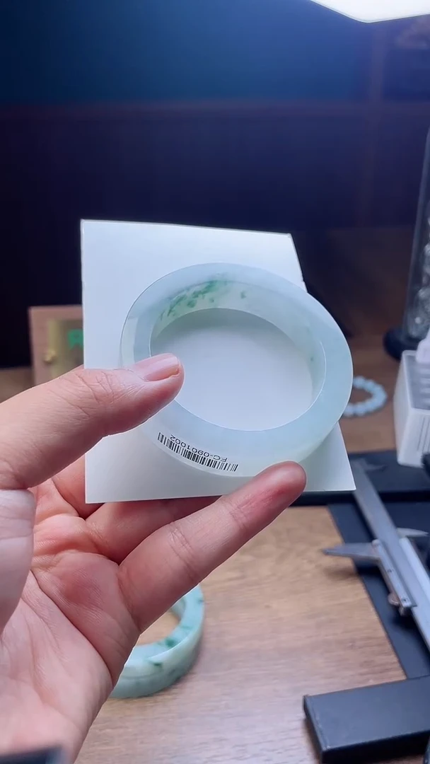 未镶嵌手镯定制翡翠小*定制