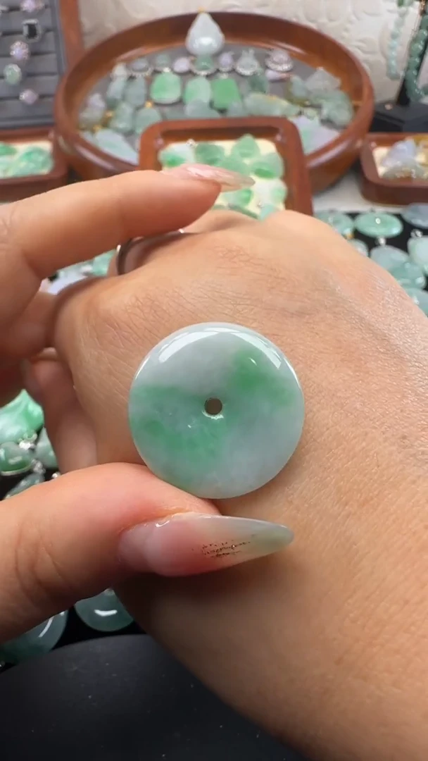 吊坠(不含链)未镶嵌翡翠平安扣