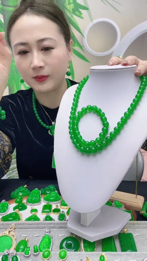 套链14K金镶嵌翡翠D06
