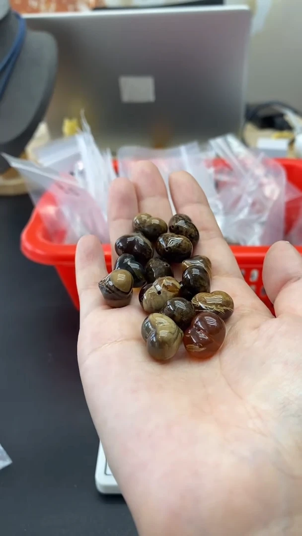 琥珀未镶嵌珠宝奇石2099多样性发其一默认有瑕